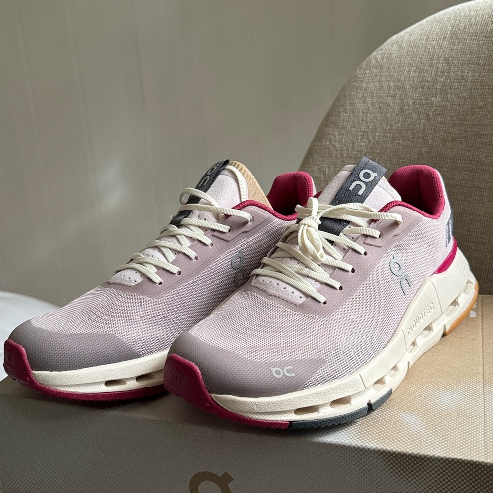 BRAND NEW. ON CLOUDNOVA 2 SNEAKERS Fade Desert